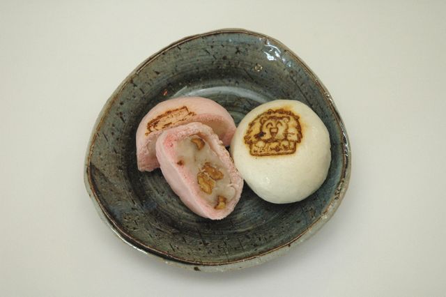 ライオンまんじゅう（山川菓子店）